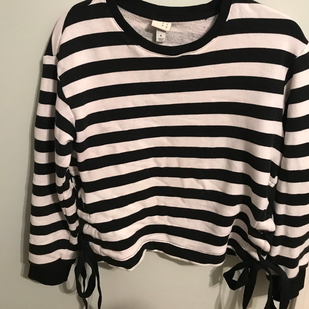 Black & white stripe sweater w/ tie sides